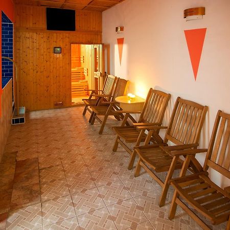 Hotel Central Kremnica Ngoại thất bức ảnh