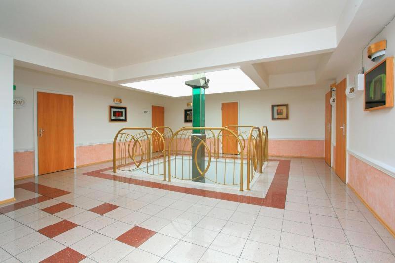 Hotel Central Kremnica Ngoại thất bức ảnh