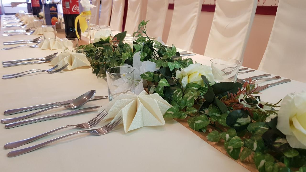 Hotel Central Kremnica Ngoại thất bức ảnh
