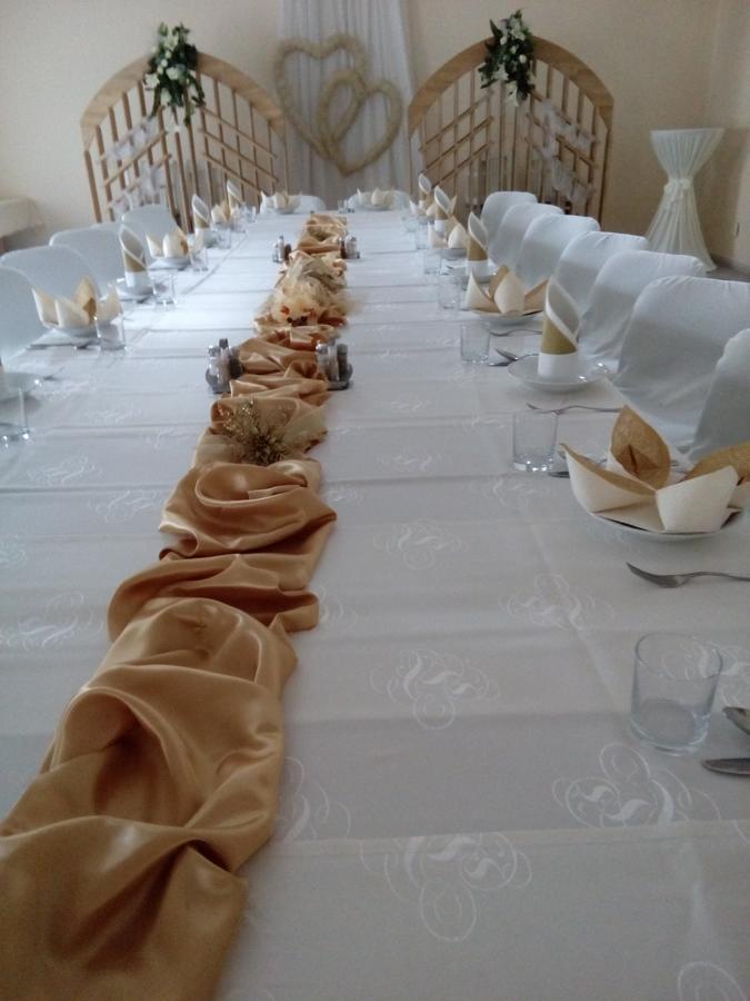Hotel Central Kremnica Ngoại thất bức ảnh
